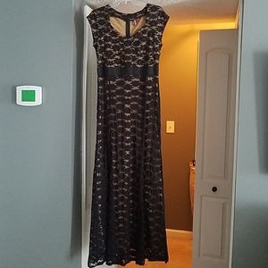 Muisol black lace floor length dress